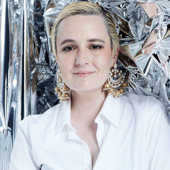 Meet your Posher, Jolie - Picture 1 of 1